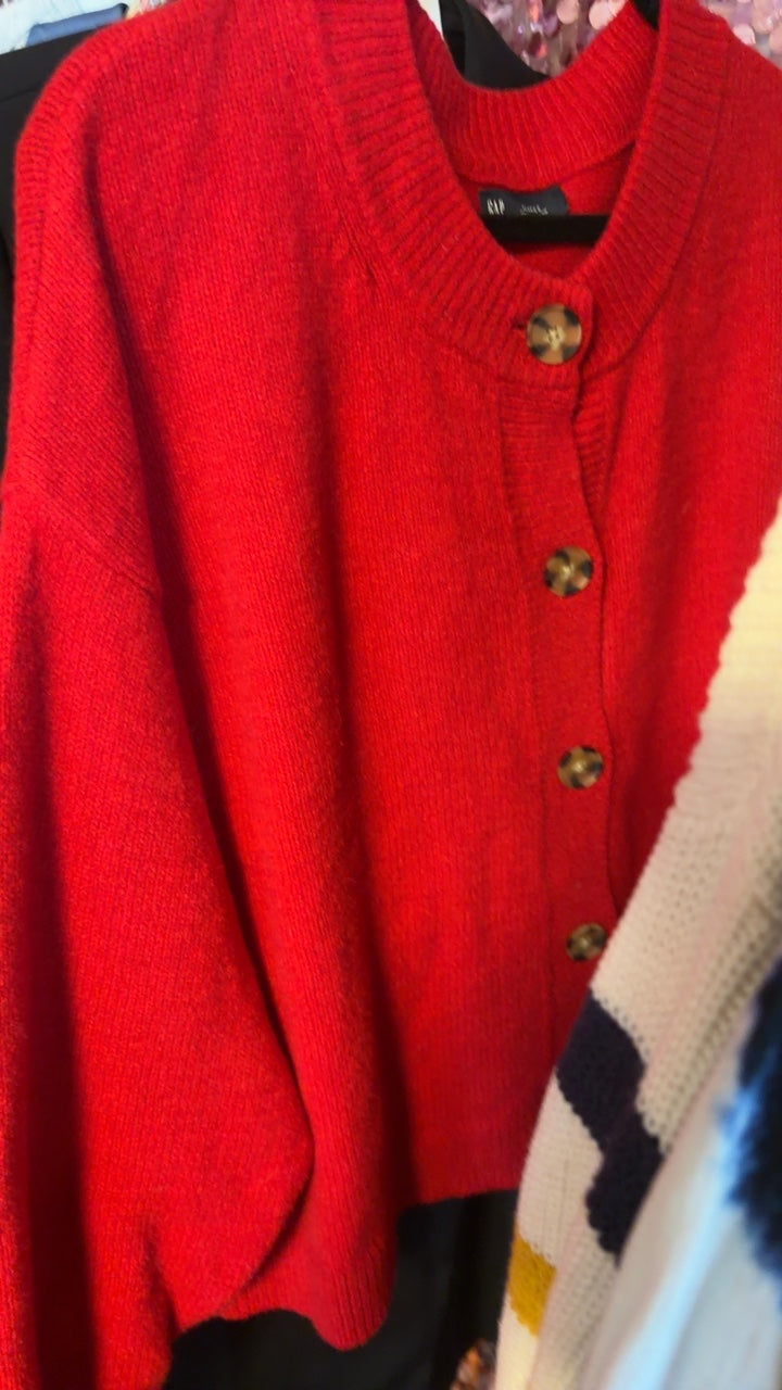 GAP Button Front Sweater in Red / Size: XL