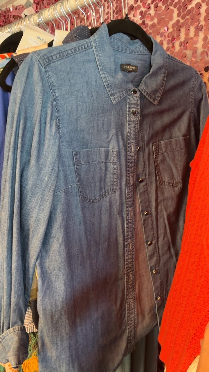 Talbots Chambray Button Up Shirt / Size: SP