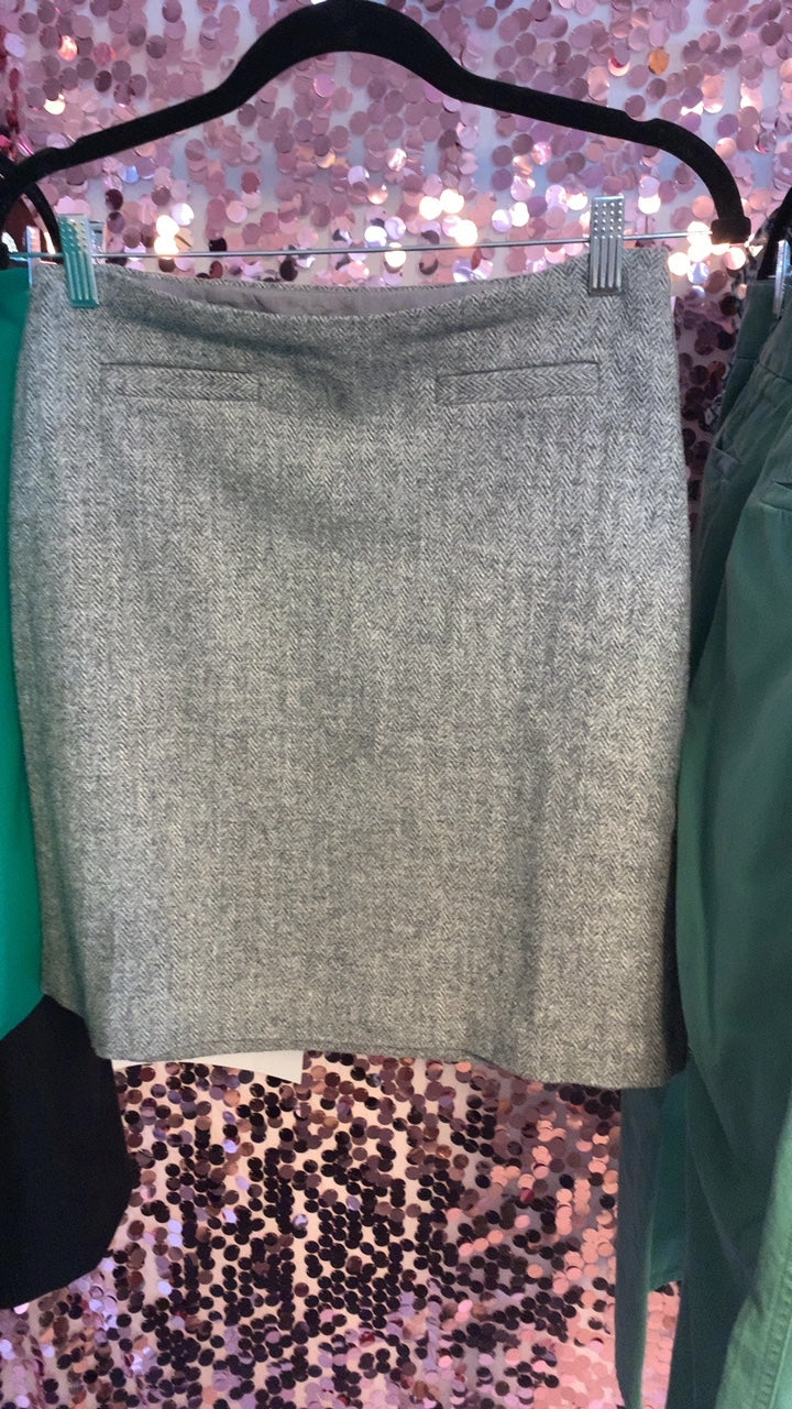 Talbots Grey Skirt / Size: 4