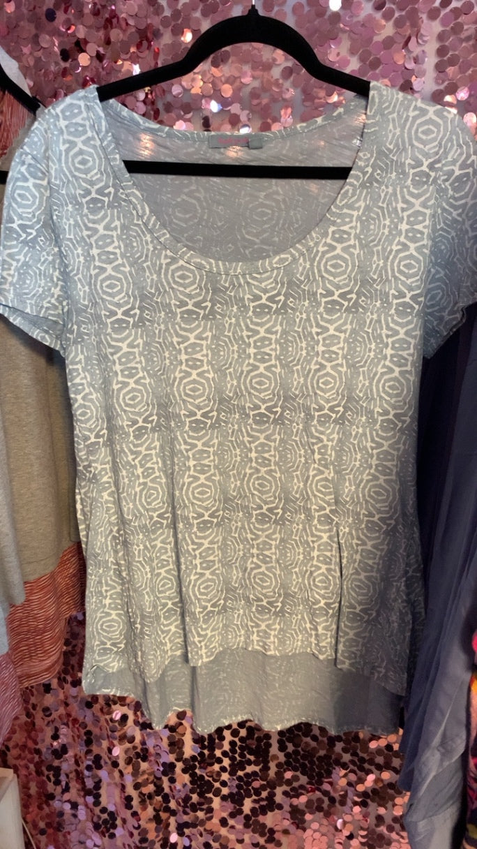 Fresh Produce Grey Shirt / Size: L