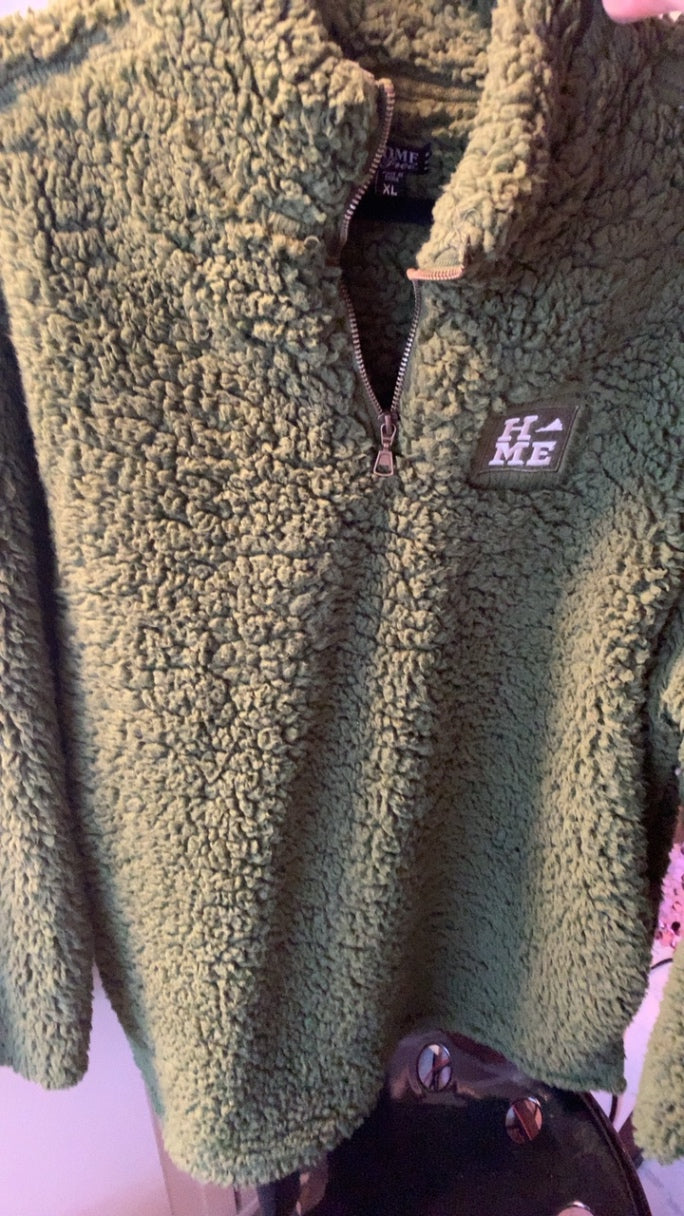 Home Free Green Sweater / Size: XL