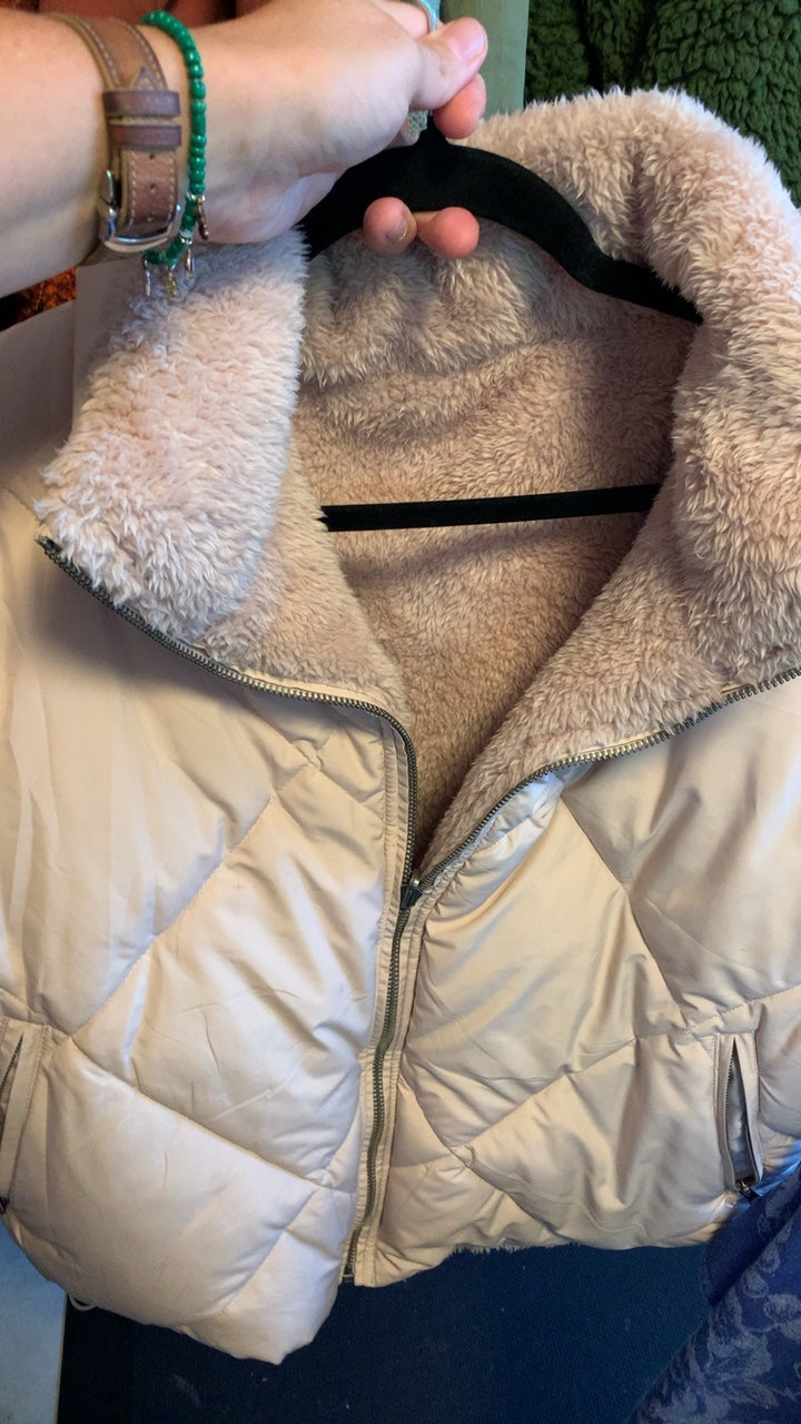Love Tree Buff Jacket / Size: S
