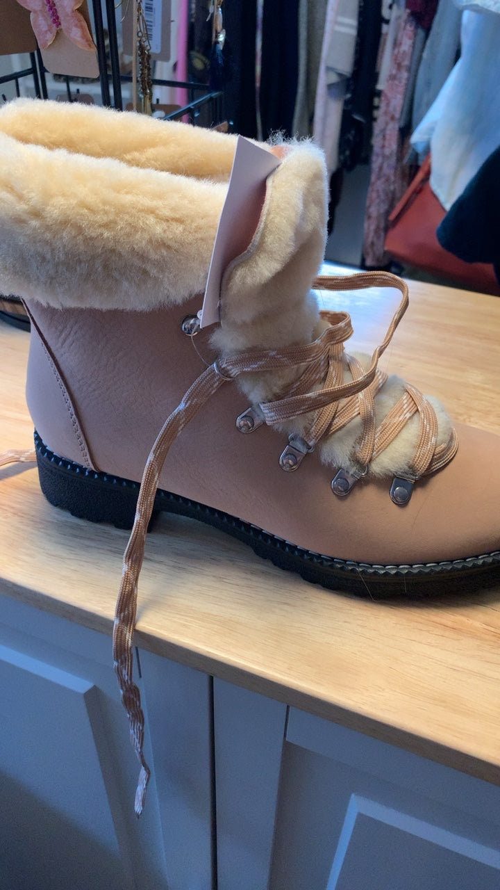 JCREW Nordic Boot NWT / Size: 10
