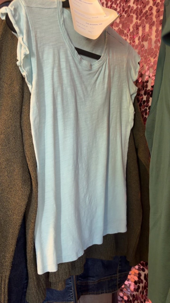 LOFT Cap Sleeve Ruffle Shirt in Light Blue / Size: S