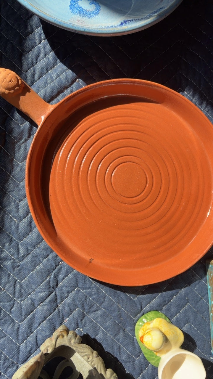 Boston Warehouse Clay Skillet