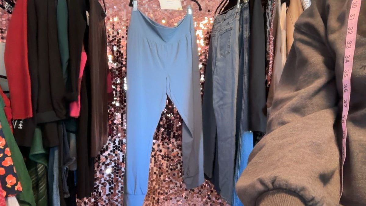 Athleta Jogger in Dusty Blue / Size: XL
