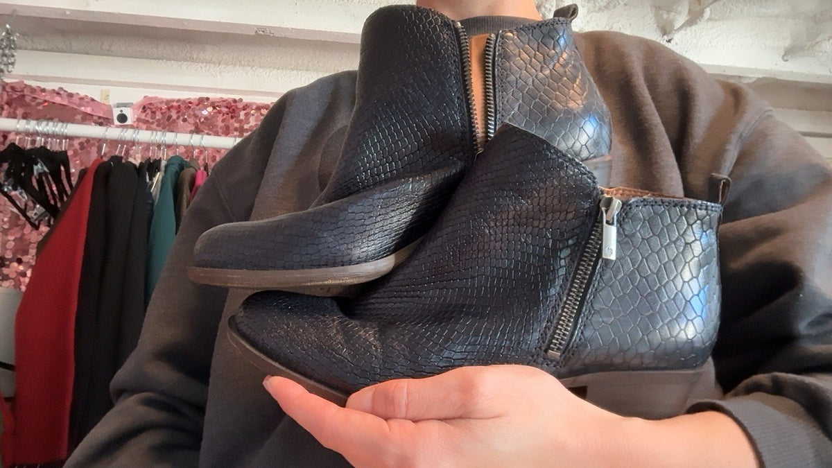 Lucky Brand Leather Snakeskin Print Booties/ Size: 7.5